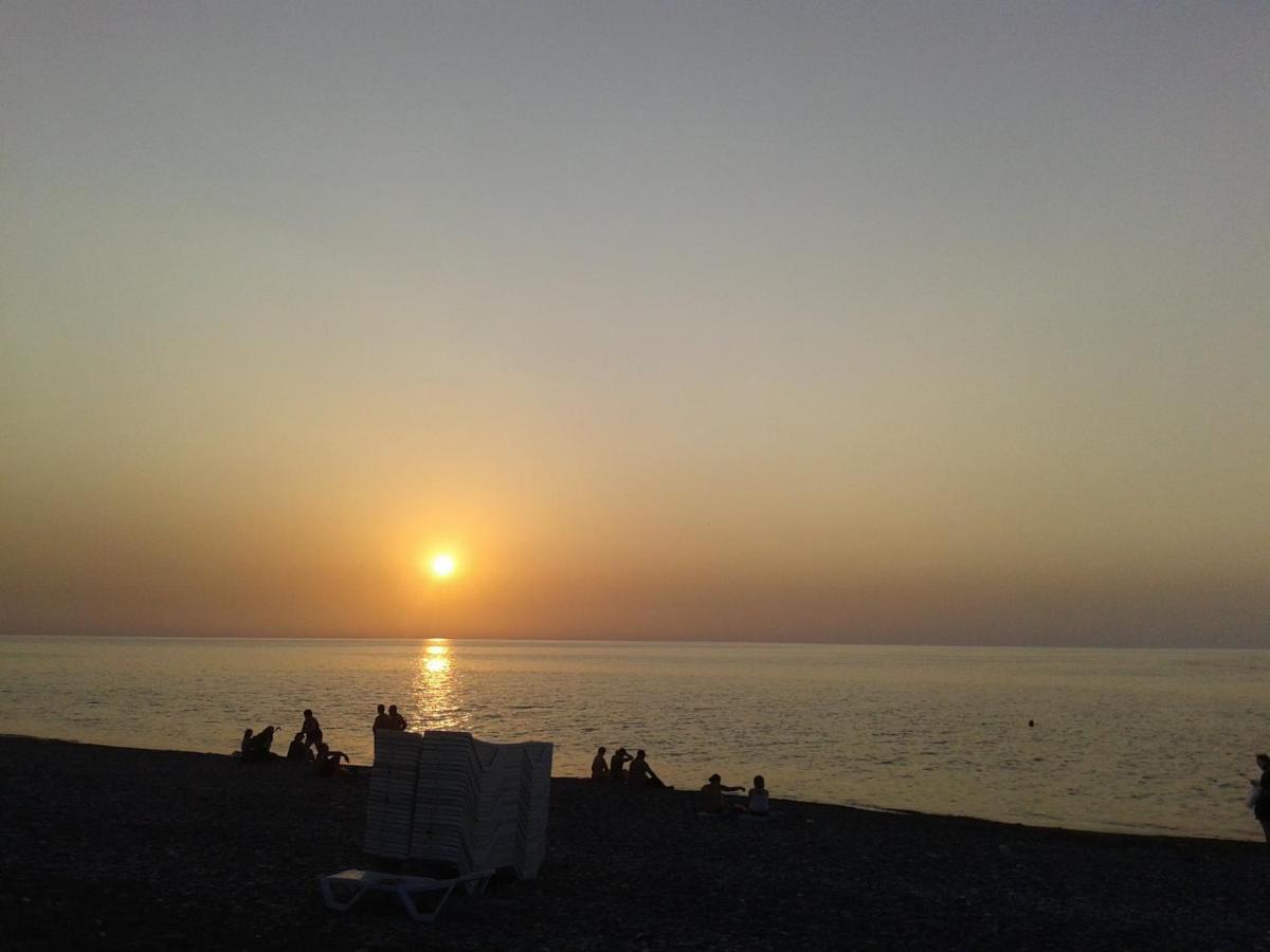 Apartamento Batumi Orbi Sea Tawer Exterior foto