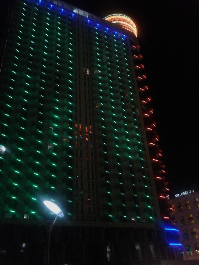 Apartamento Batumi Orbi Sea Tawer Exterior foto