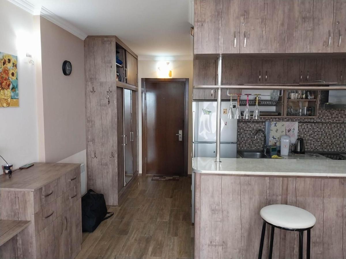 Apartamento Batumi Orbi Sea Tawer Exterior foto